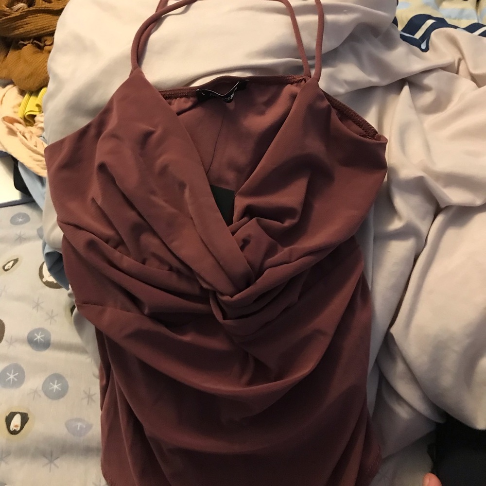 Knotted top
